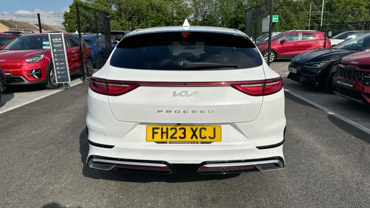 2023-kia-pro-ceed-15-t-gdi-gt-line-158bhp-big-25