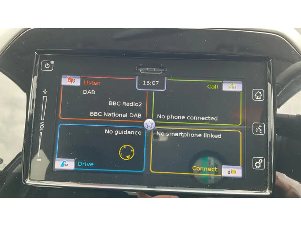 2020-suzuki-vitara-14-boosterjet-sz-t-140ps-auto-big-28