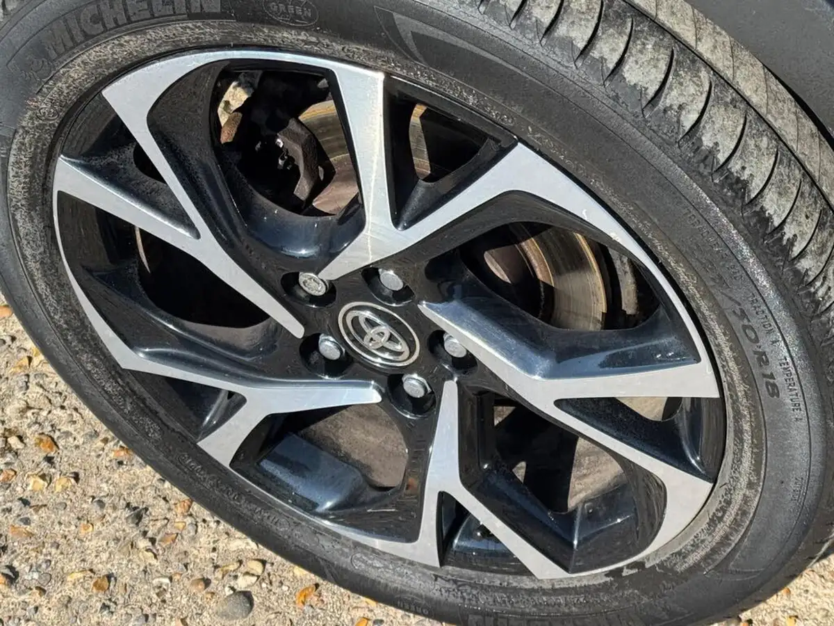 2018-toyota-c-hr-18-vvt-i-dynamic-big-40