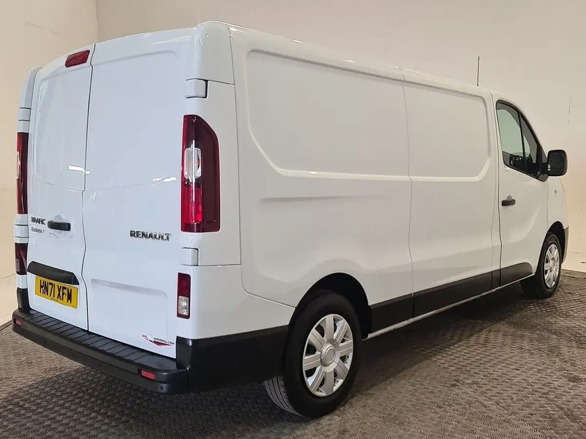 2021-renault-trafic-20dci-ll30-energy-120-business-panel-big-24
