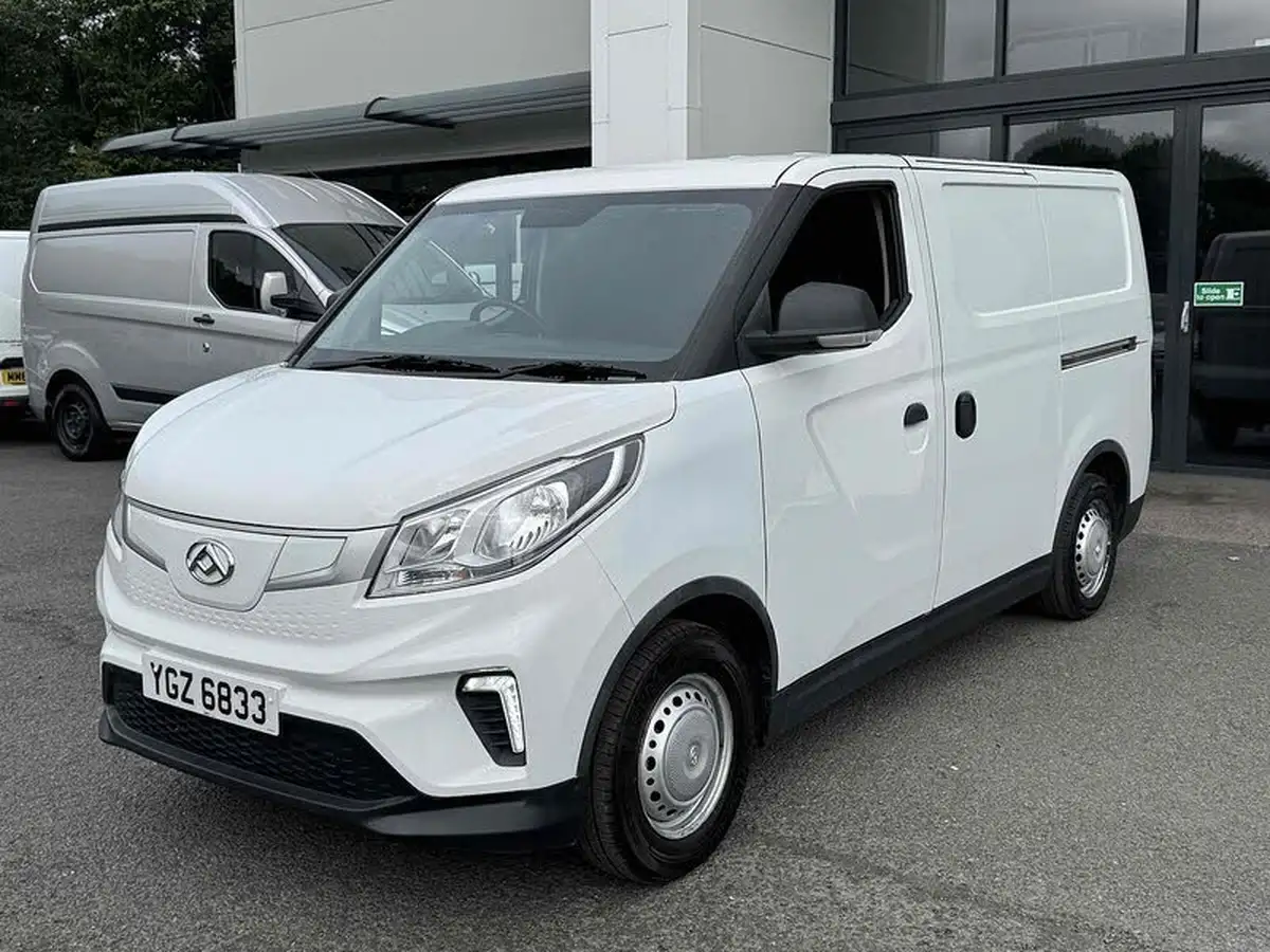 2021-maxus-e-deliver-3-e-l2h1-525kwh-platform-cab-big-41