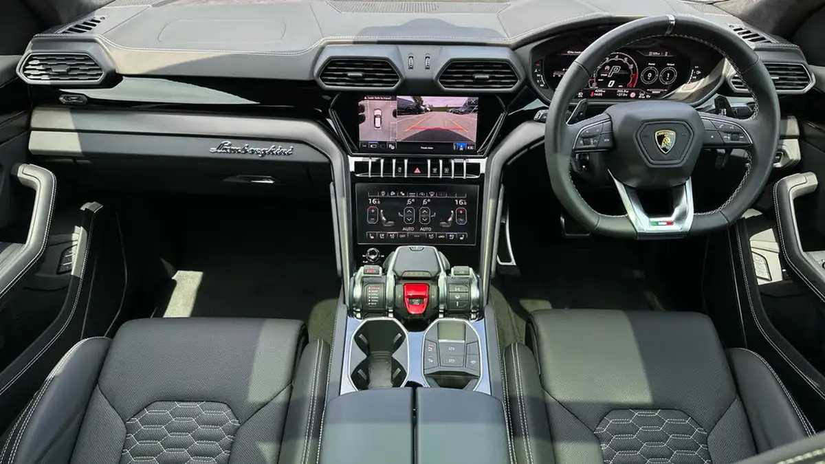 2024-lamborghini-urus-40-no-trim-big-6