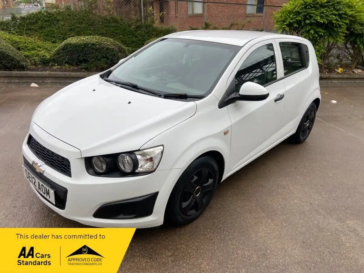 2012-chevrolet-aveo-12-ls-84bhp-1229cc-big-5
