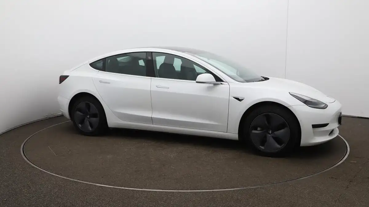 2020-tesla-model-3-e-standard-plus-big-45