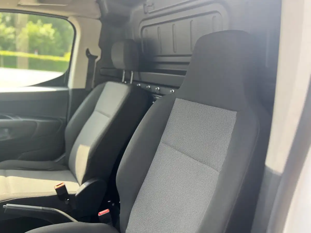 2021-citroen-berlingo-15bluehdi-650-x-panel-big-25