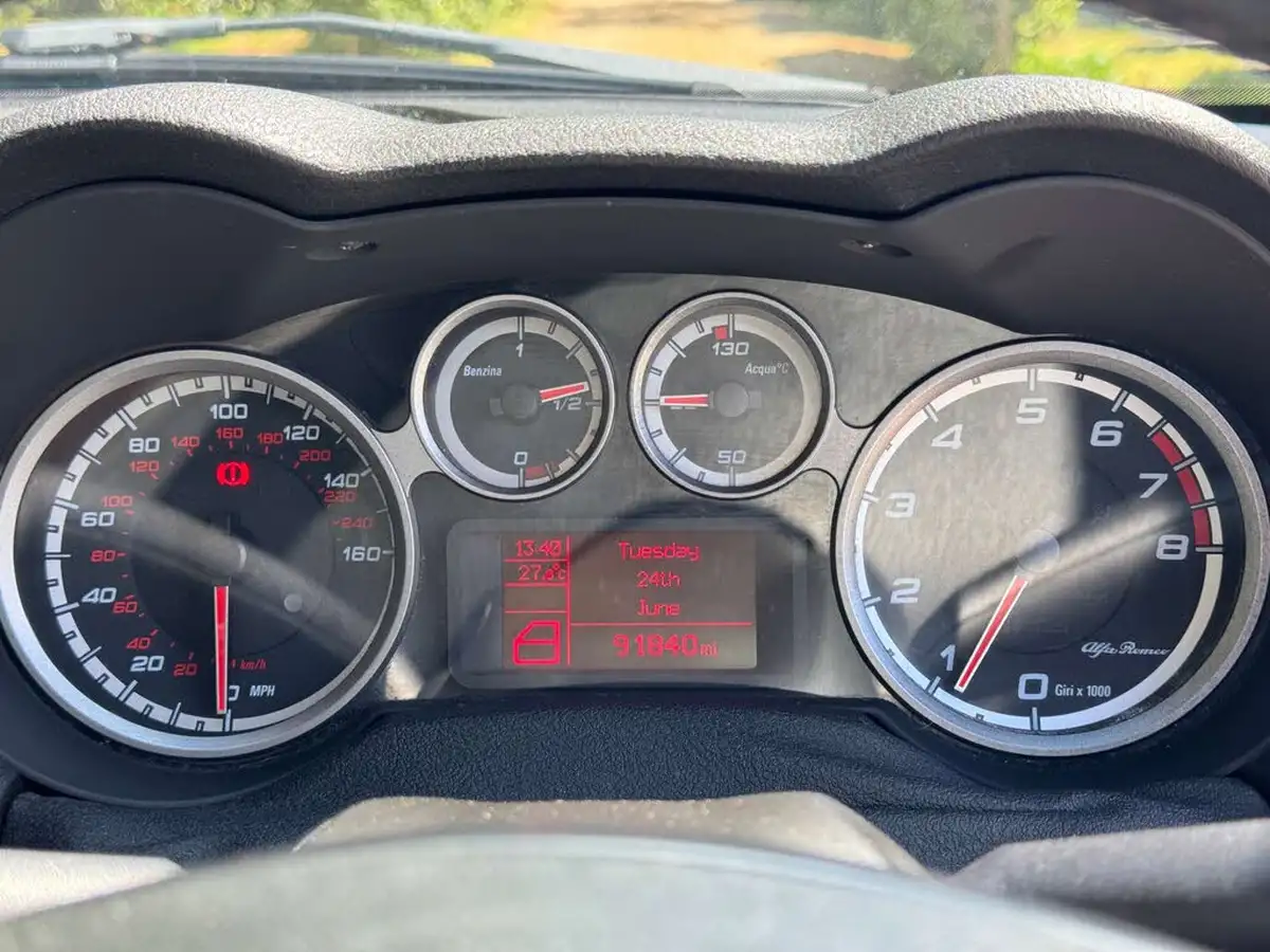 2012-alfa-romeo-mito-14-sprint-tb-multiair-105bhp-big-11