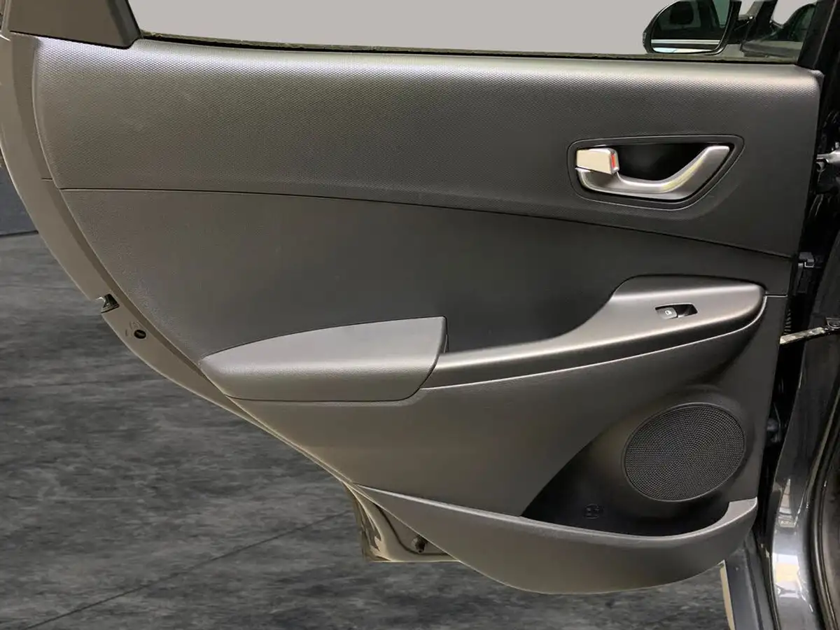2021-hyundai-kona-e-premium-204ps-64kwh-7kw-obc-big-38