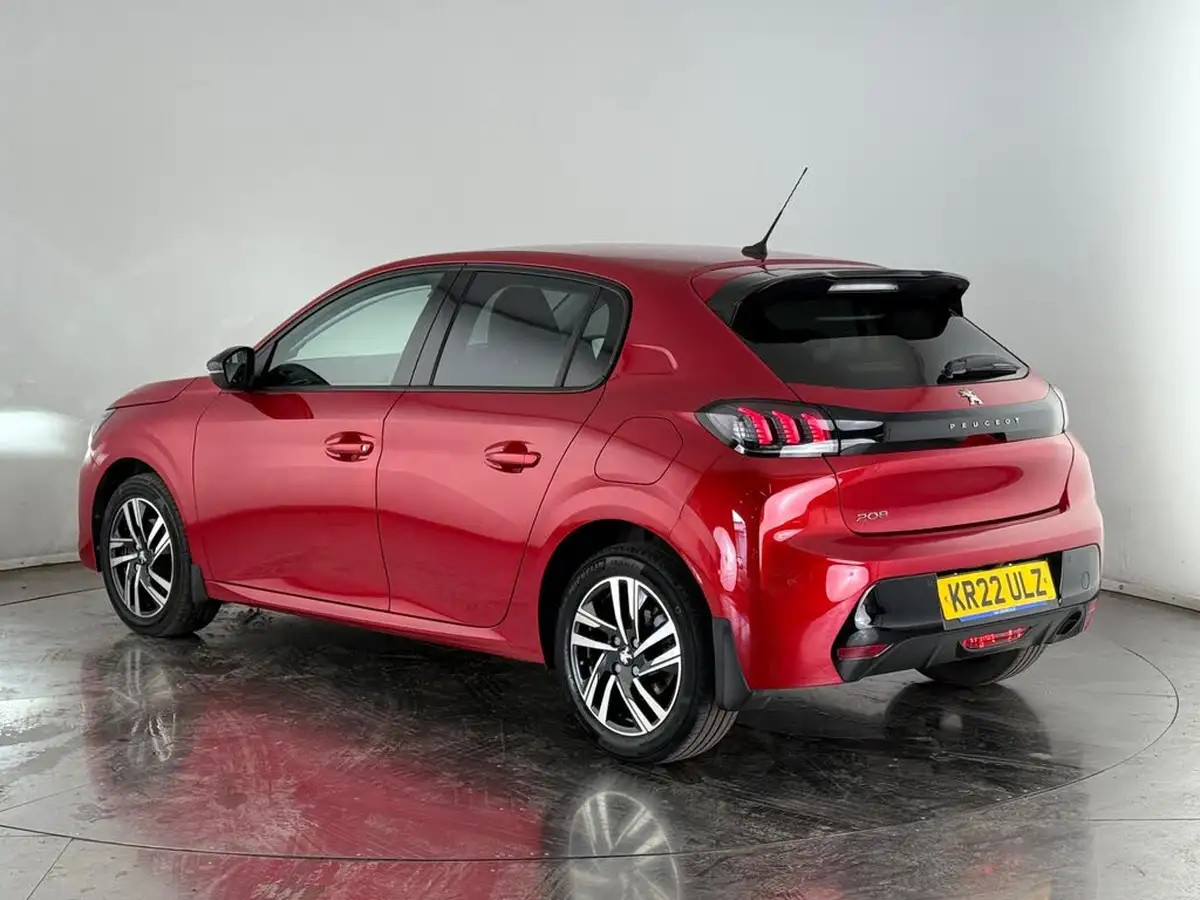 2022-peugeot-208-12-puretech-allure-premium-100bhp-eat8-big-3