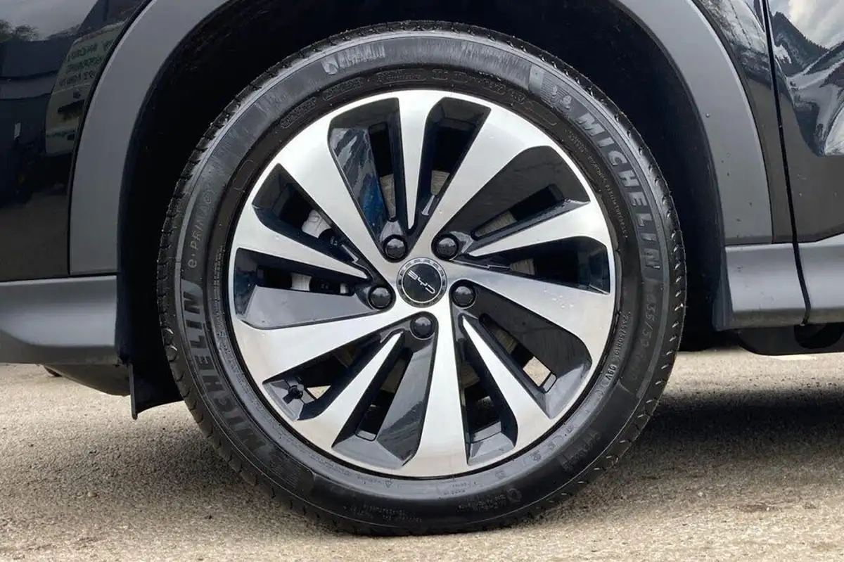 2024-byd-seal-15-comfort-big-26