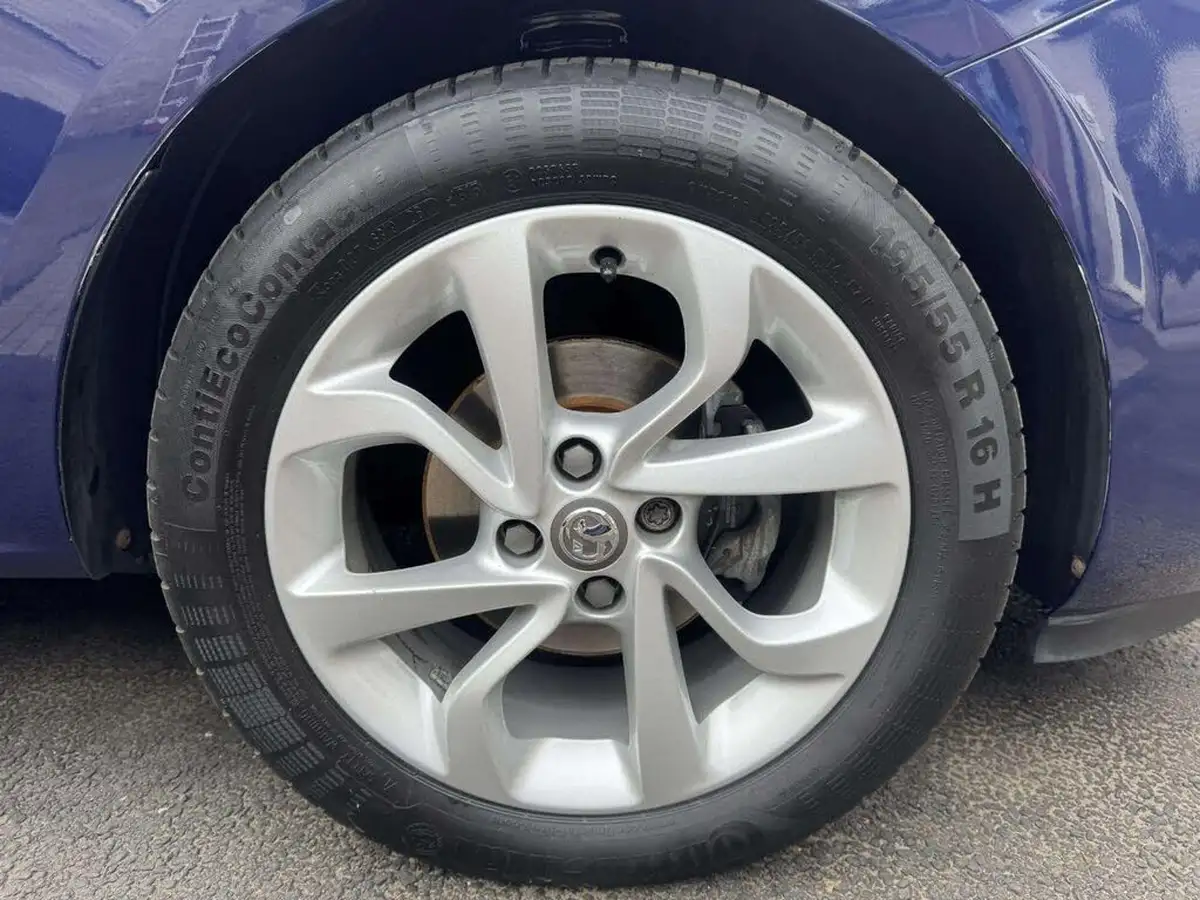 2015-vauxhall-corsa-14-excite-ac-90ps-ecoflex-5d-1398cc-big-29