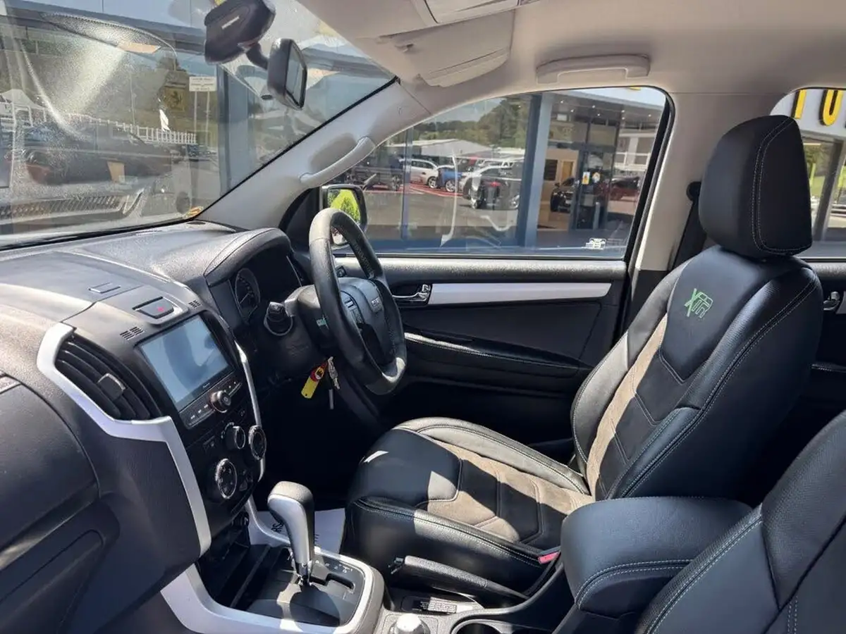2019-isuzu-d-max-19td-yukon-nav-double-pickup-auto-big-19