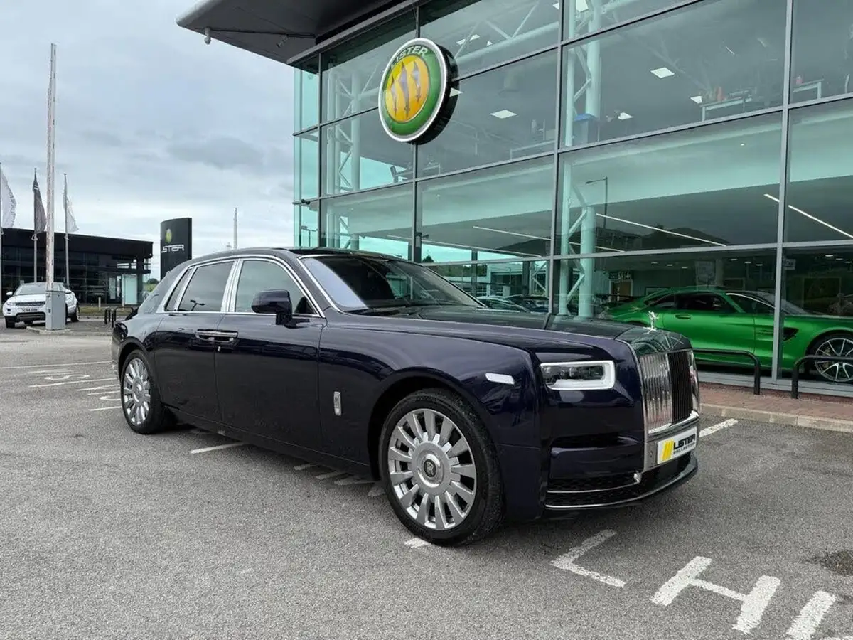 2018-rolls-royce-phantom-67-big-6