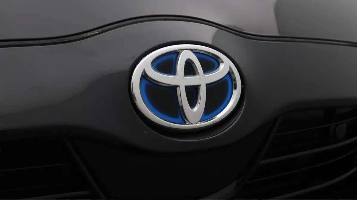 2022-toyota-yaris-15-vvt-i-excel-big-23
