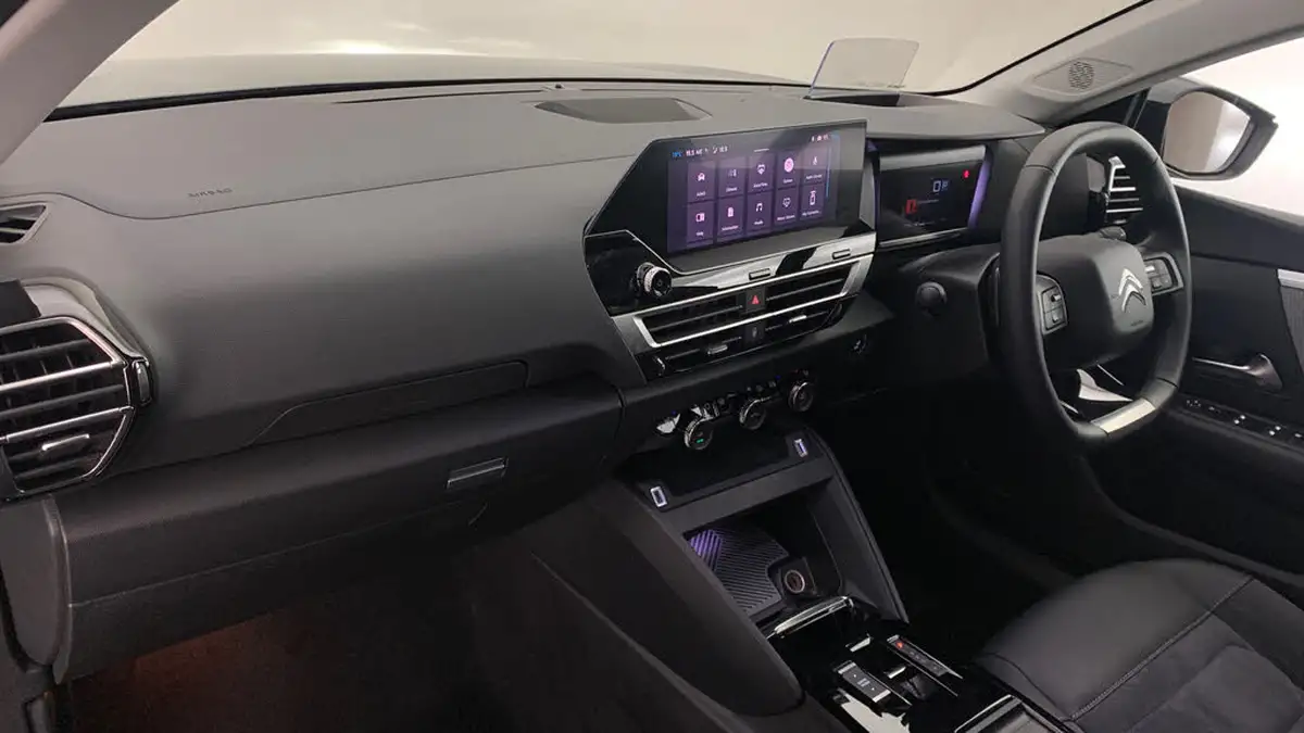2024-citroen-c4-x-12-puretech-max-130ps-ss-eat8-big-1