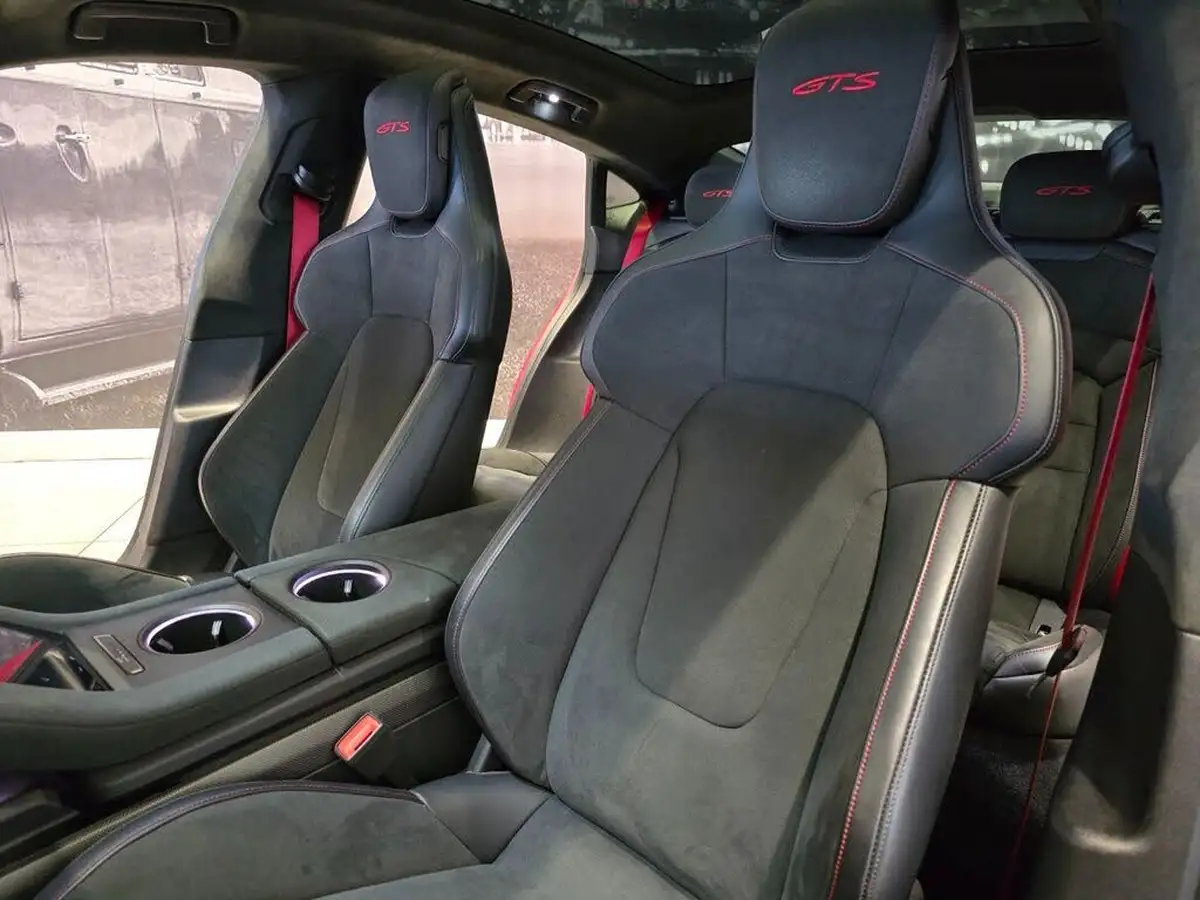 2022-porsche-taycan-e-gts-big-9