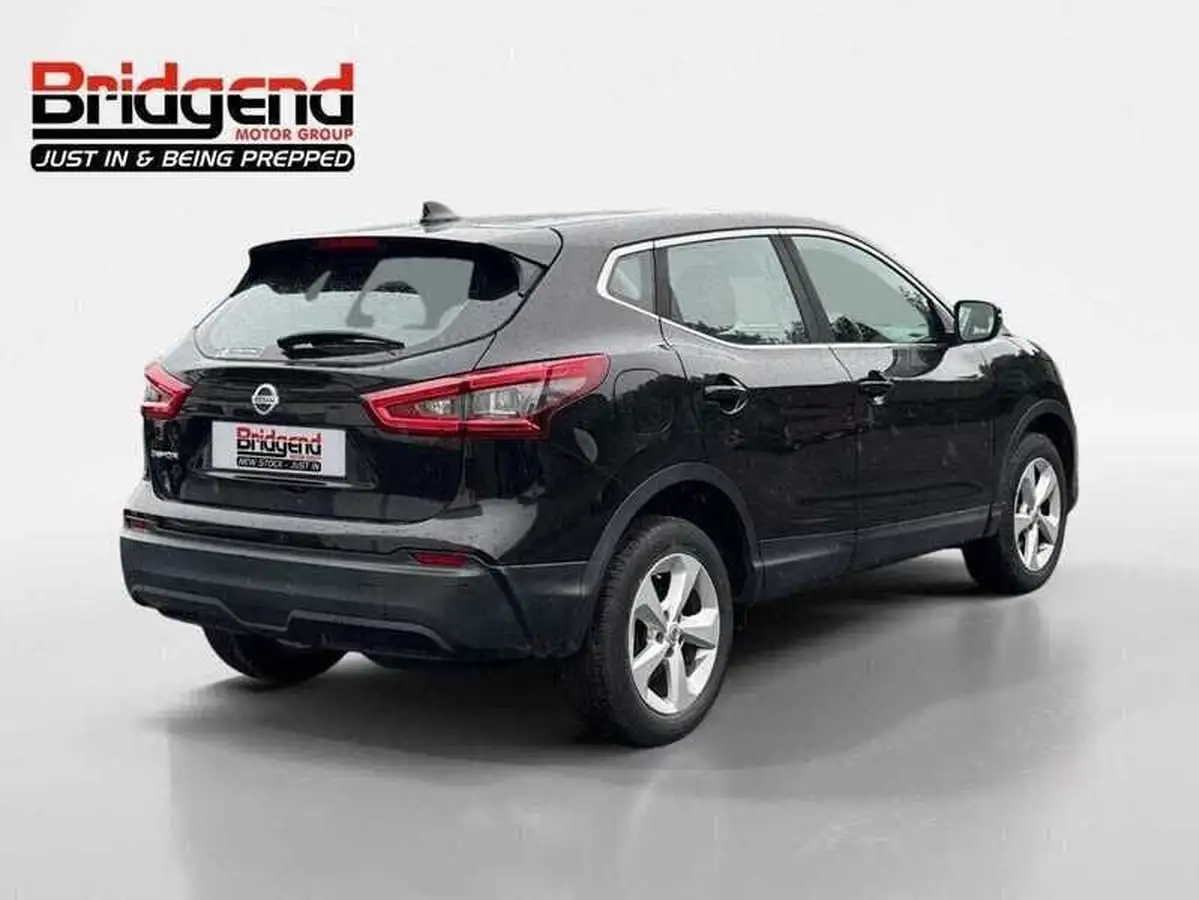 2018-nissan-qashqai-15dci-acenta-premium-big-2