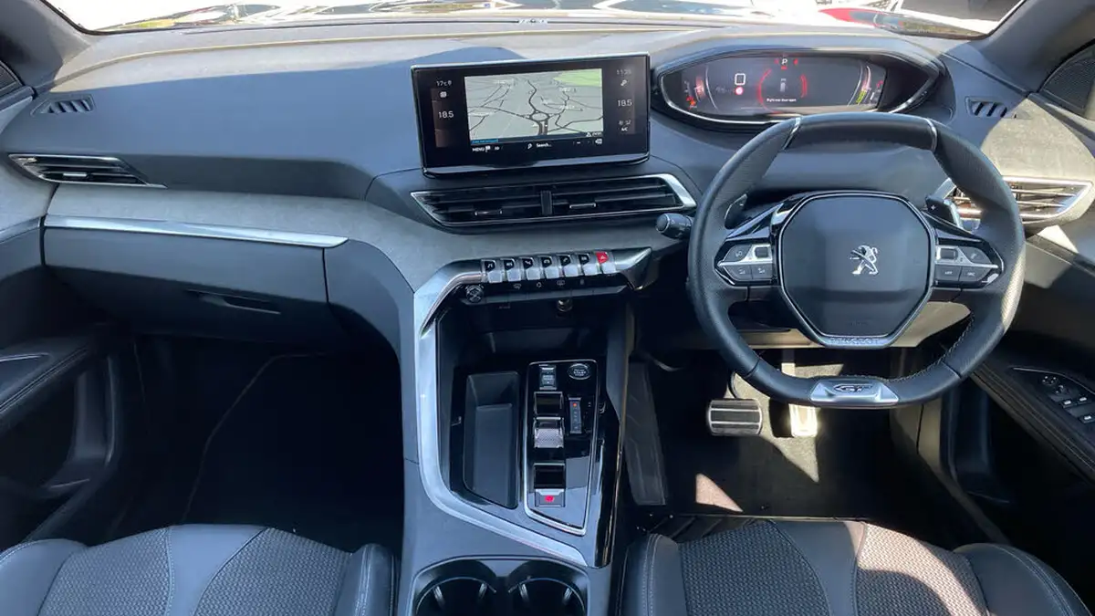 2024-peugeot-3008-suv-12-puretech-gt-136ps-hybrid-e-dsc6-big-3