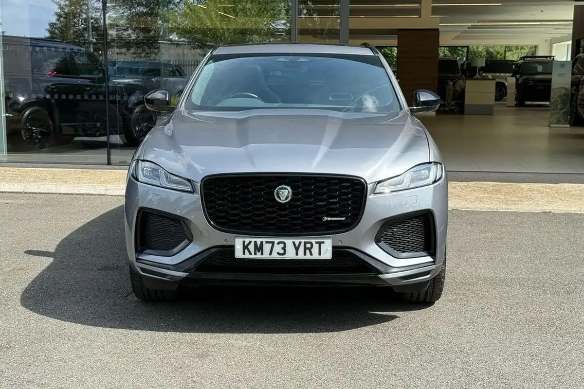 2023-jaguar-f-pace-30-d300-r-dynamic-hse-black-big-5