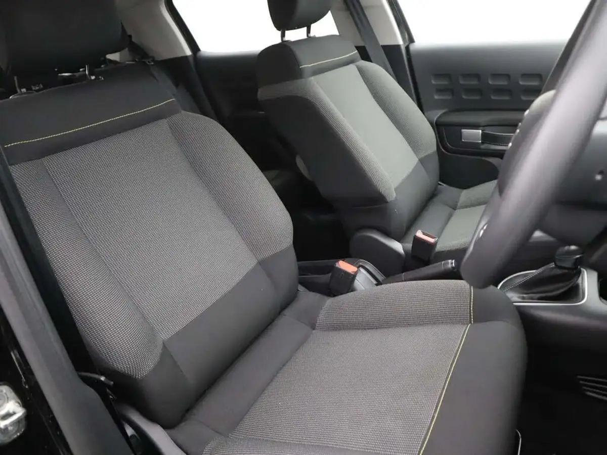 2024-citroen-c3-12-puretech-plus-110ps-eat6-big-10