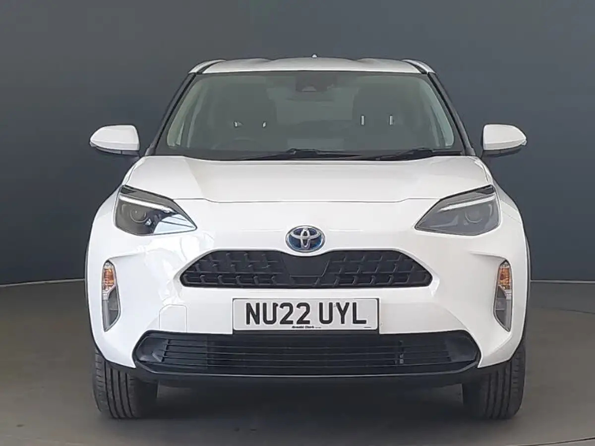 2022-toyota-yaris-cross-15-vvt-i-icon-big-18