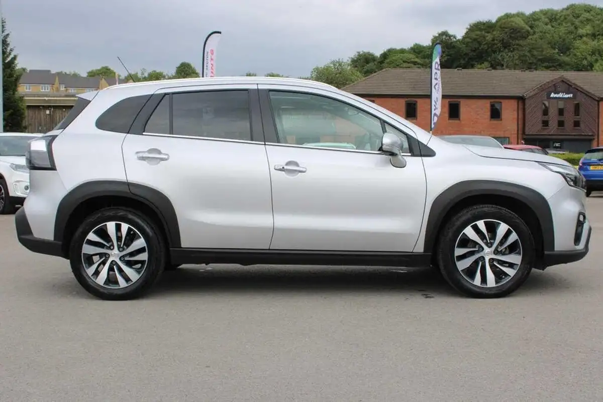 2024-suzuki-s-cross-14-boosterjet-ultra-allgrip-big-3