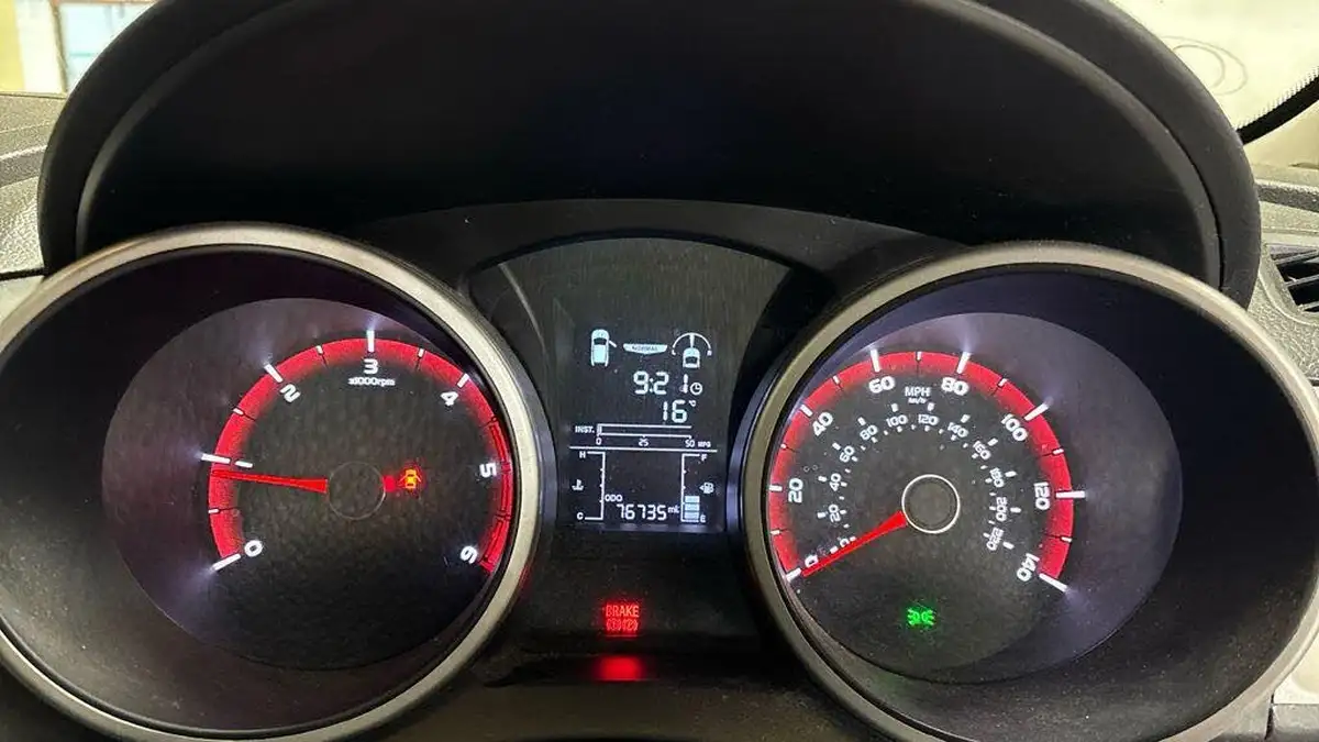 2016-kgm-ssangyong-tivoli-16td-se-big-12