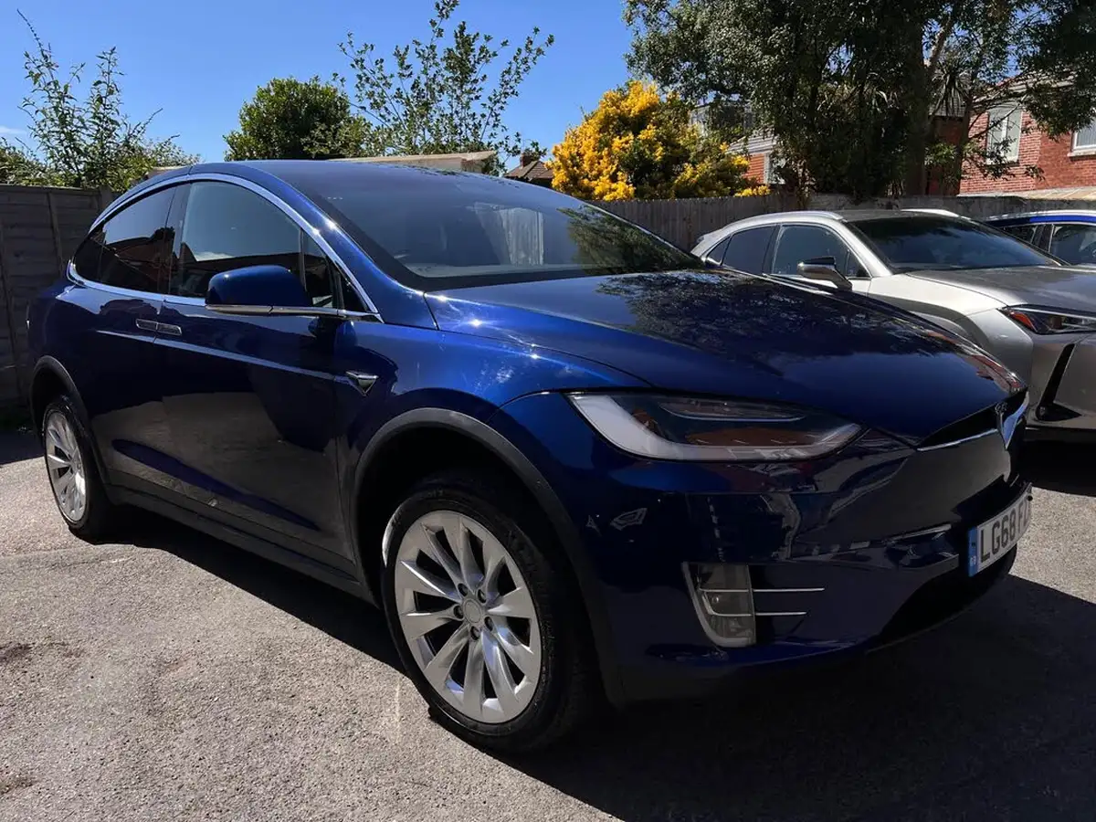 2018-tesla-model-x-e-75d-big-0