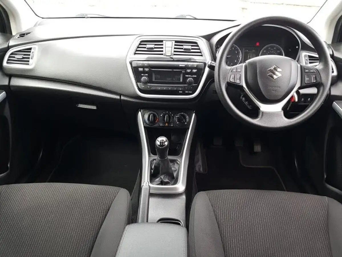 2016-suzuki-s-cross-10-boosterjet-sz4-big-2