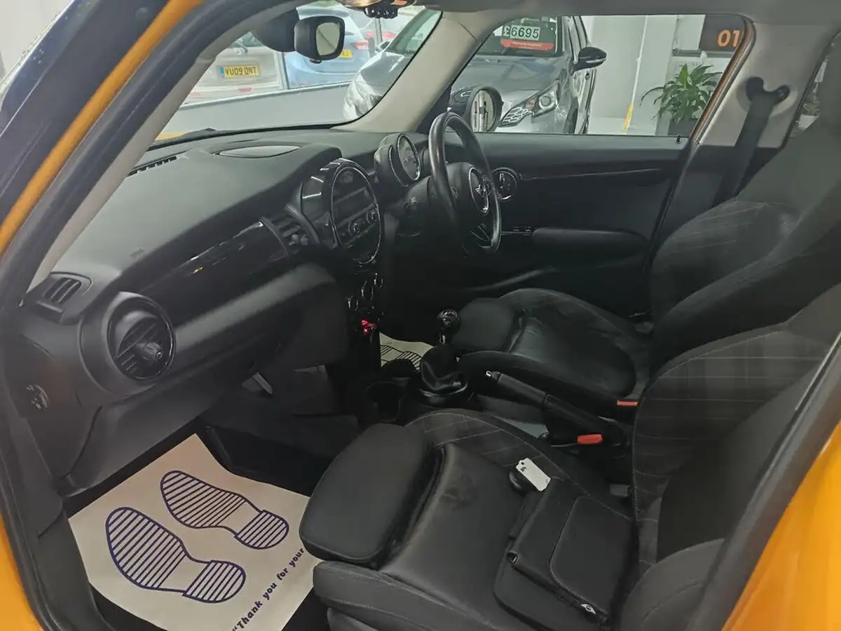 2018-mini-cooper-15td-cooper-d-series-ii-ss-hatchback-5d-big-10