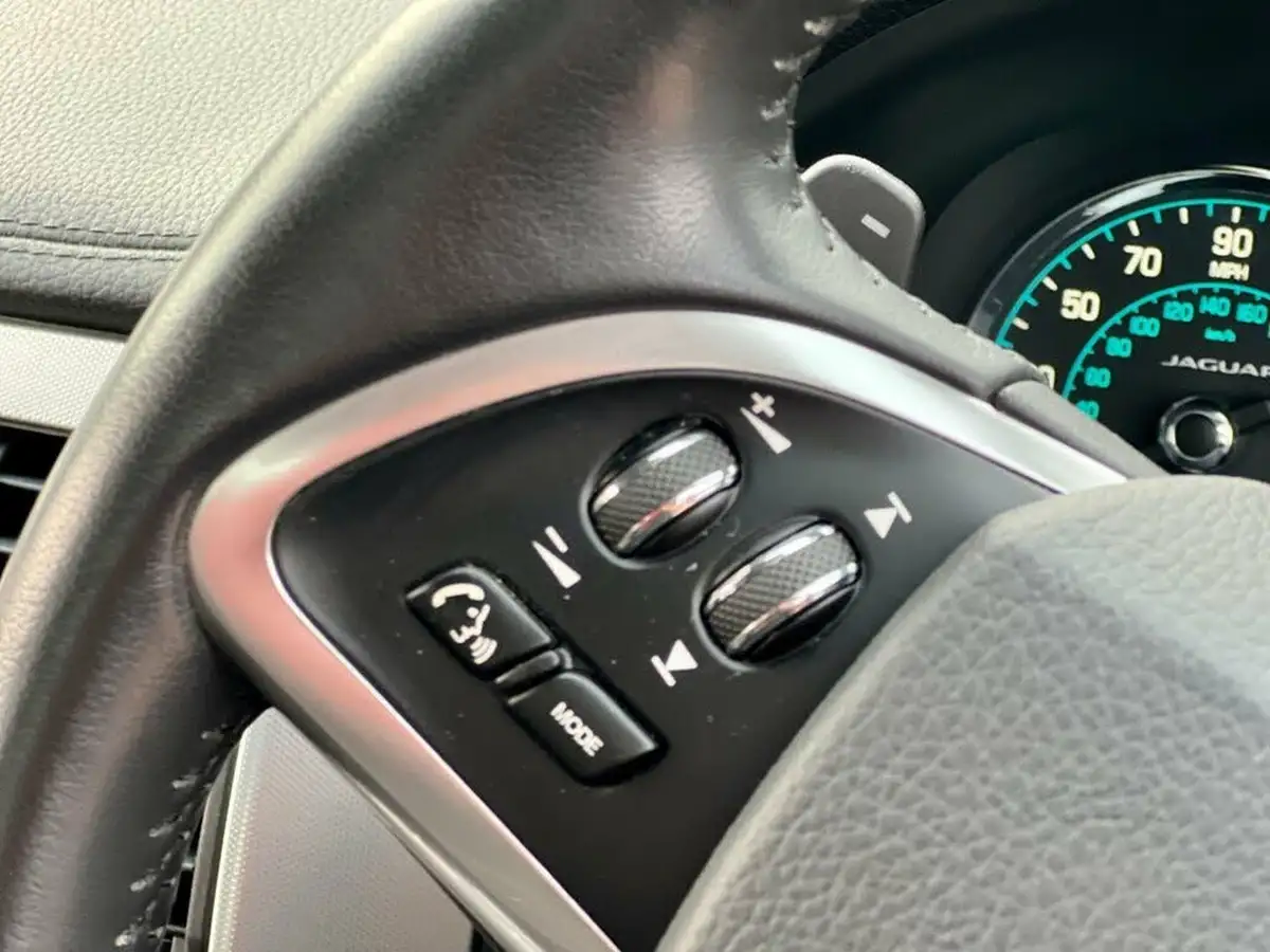 2015-jaguar-xf-22td-luxury-200ps-saloon-4d-big-36