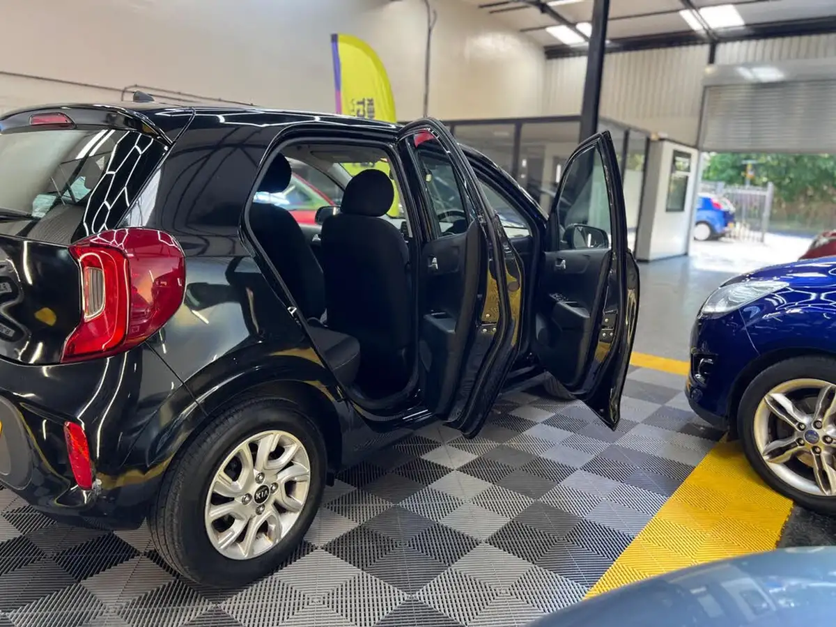 2018-kia-picanto-10-2-65bhp-adap-big-26