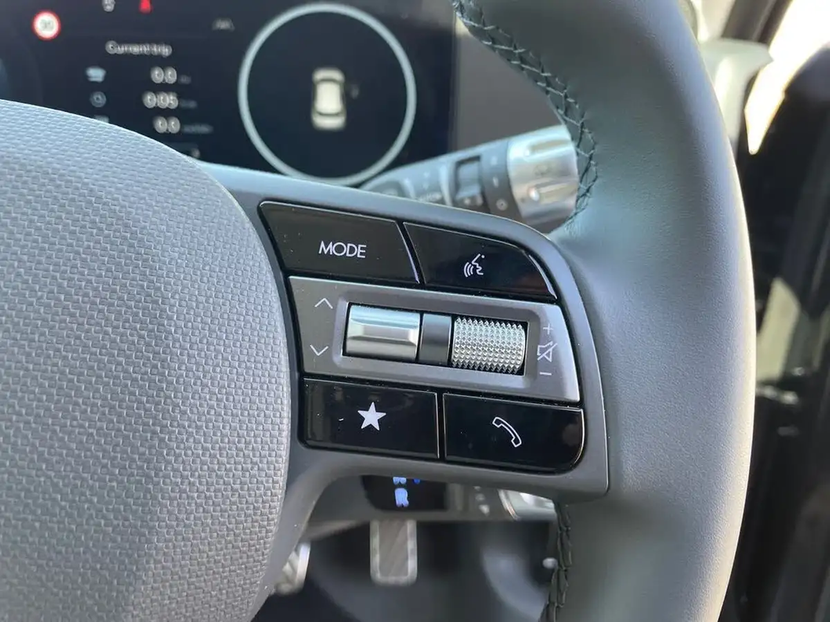 2024-hyundai-ioniq-5-e-ultimate-228ps-84kwh-tech-pack-max-rwd-big-16