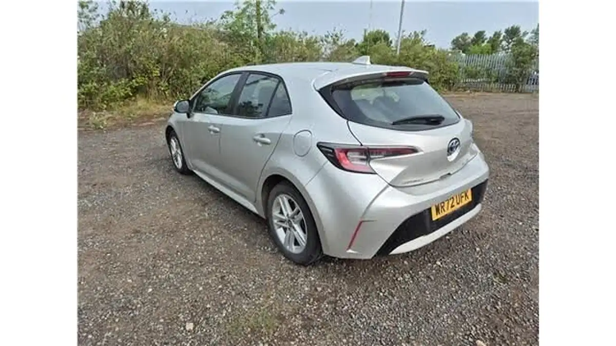 2022-toyota-corolla-18-vvt-i-icon-120bhp-trk-hatchback-5d-big-6