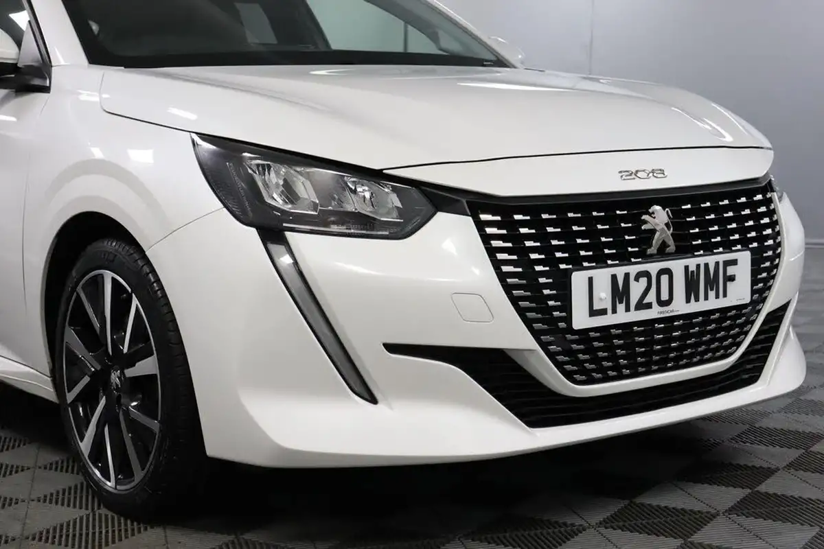 2020-peugeot-208-12-puretech-allure-130bhp-eat8-big-24