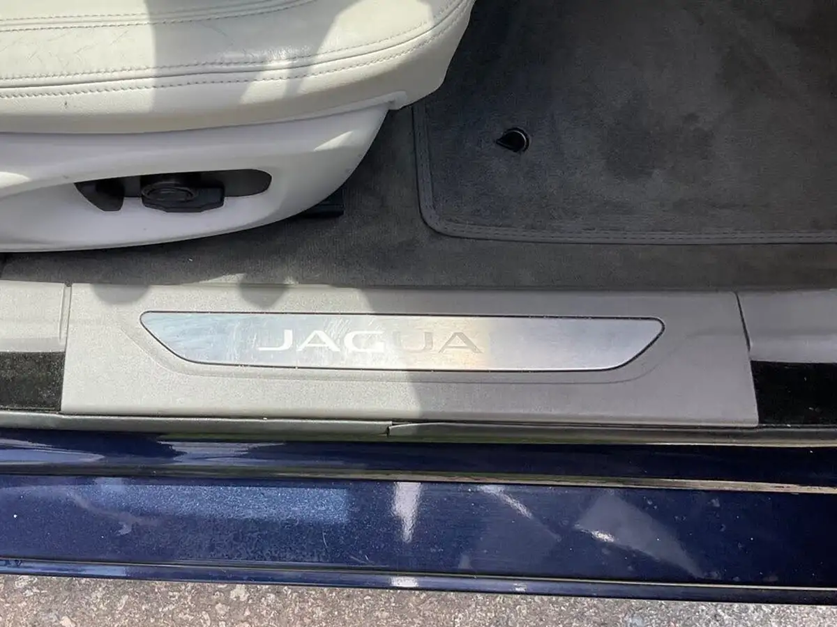 2015-jaguar-xf-20td-portfolio-180ps-auto-big-40