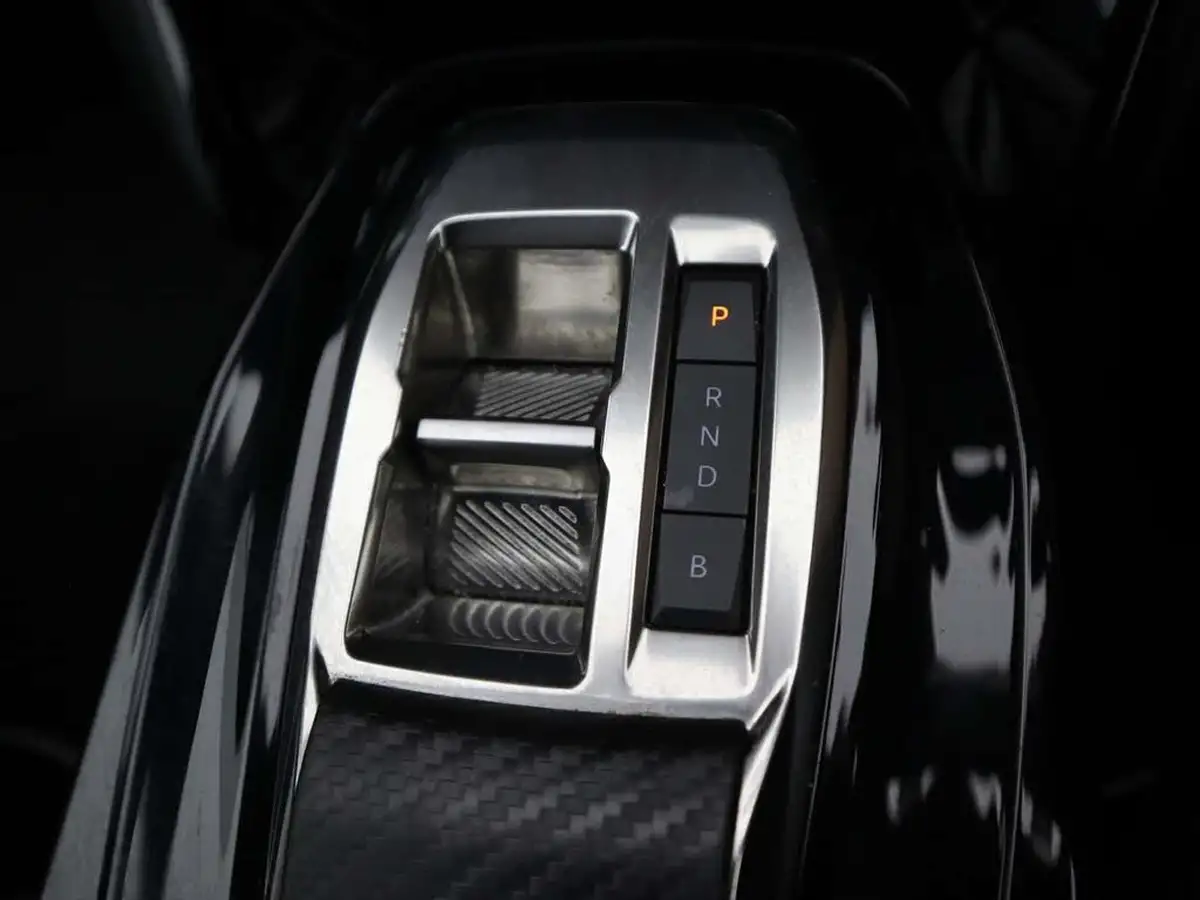2022-peugeot-208-e-gt-premium-big-29