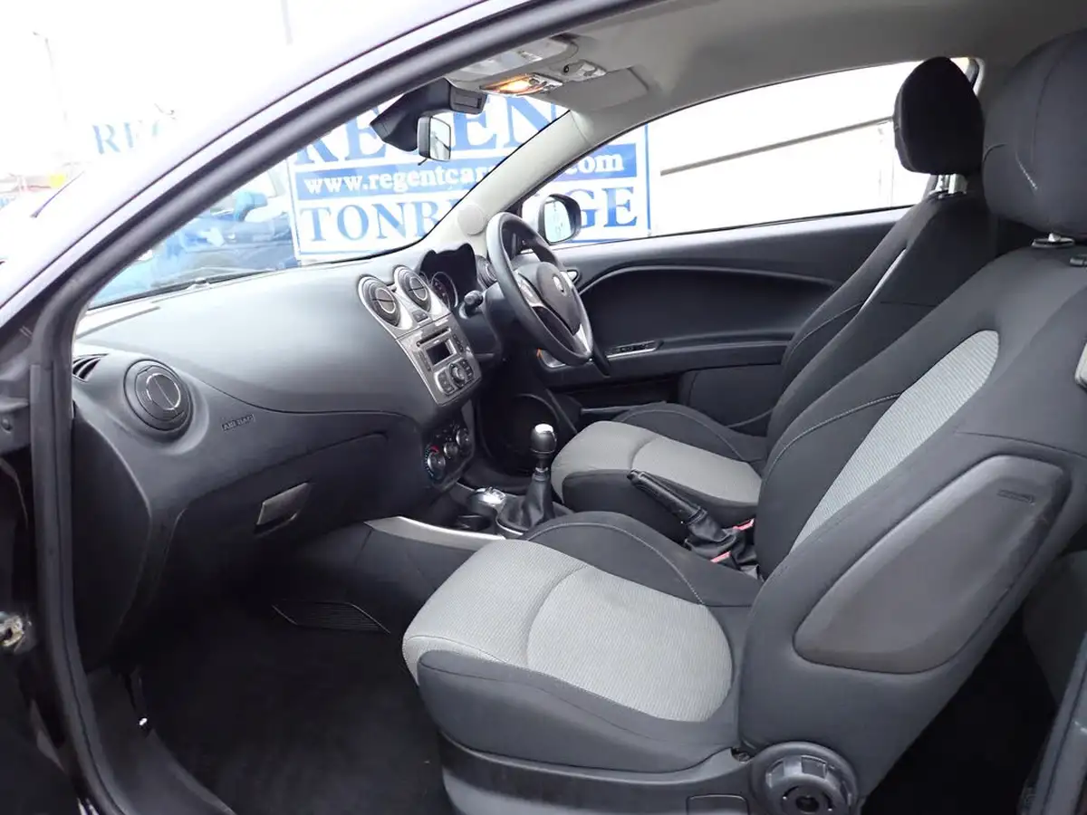 2009-alfa-romeo-mito-14-turismo-16v-big-2