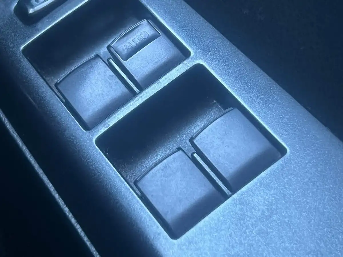2018-toyota-rav4-25-vvt-i-icon-tech-big-51