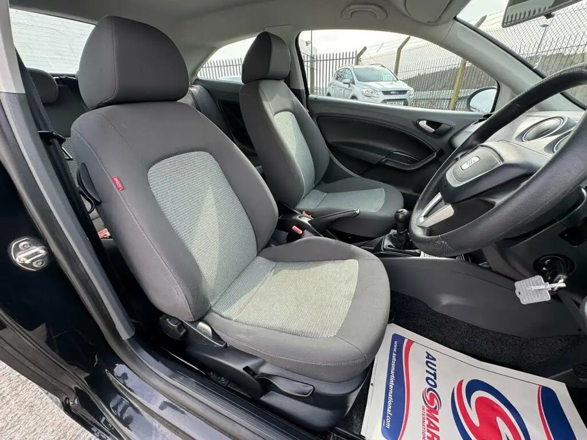 2010-seat-ibiza-14-se-85-sportcoupe-hatchback-3d-big-22