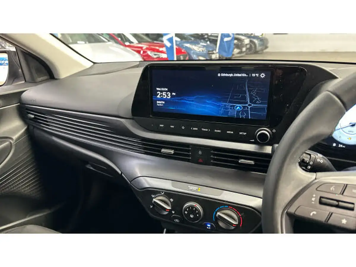 2024-hyundai-i20-10-t-gdi-advance-big-13