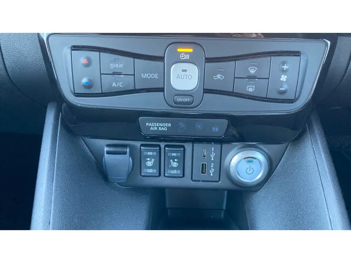 2023-nissan-leaf-e-tekna-39kwh-big-45
