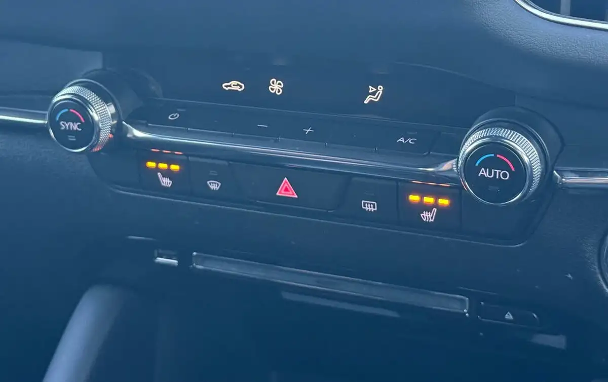 2020-mazda-mazda3-20-sport-lux-122ps-hatchback-5d-auto-big-10