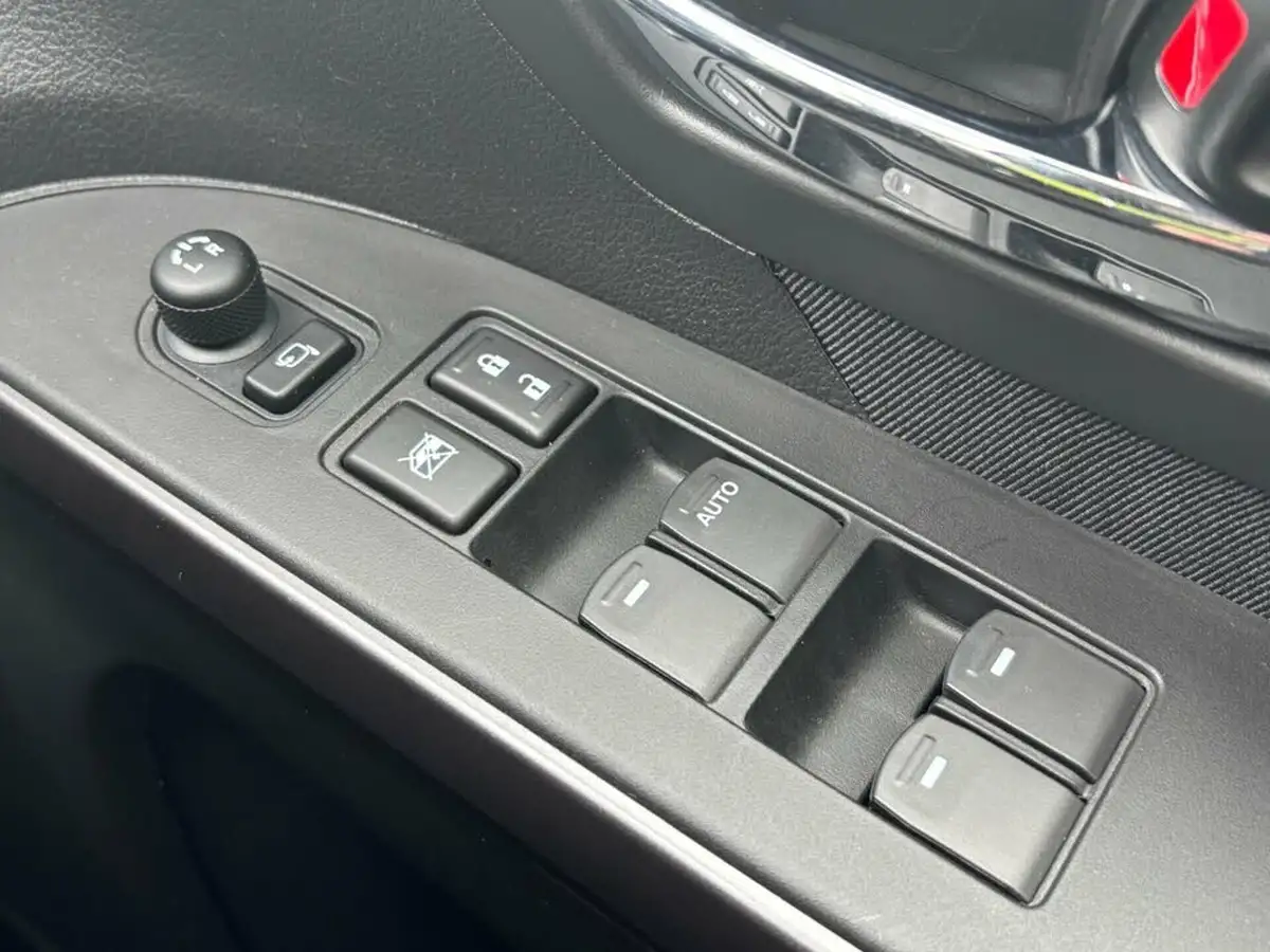 2024-suzuki-s-cross-15-motion-big-26