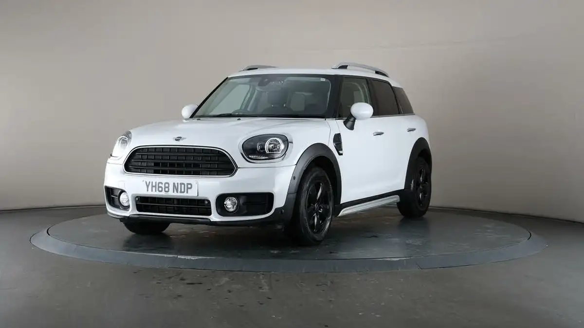 2019-mini-countryman-20td-cooper-d-classic-auto-big-38