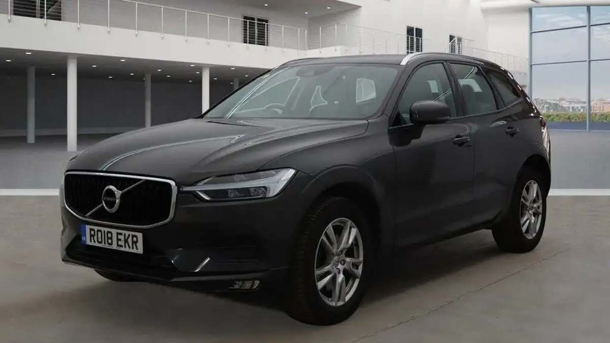 2018-volvo-xc60-20td-d4-momentum-pro-awd-geartronic-big-1