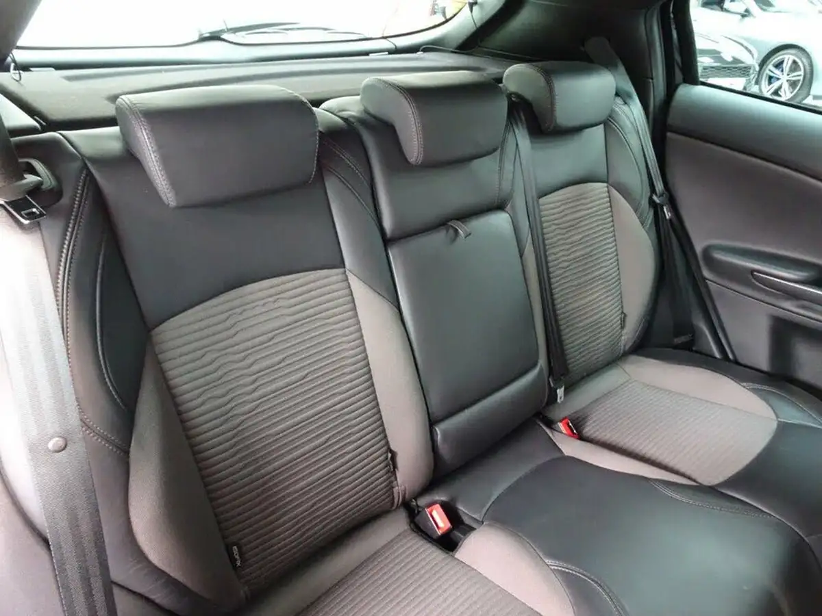 2014-alfa-romeo-giulietta-14-exclusive-alfa-tct-big-20
