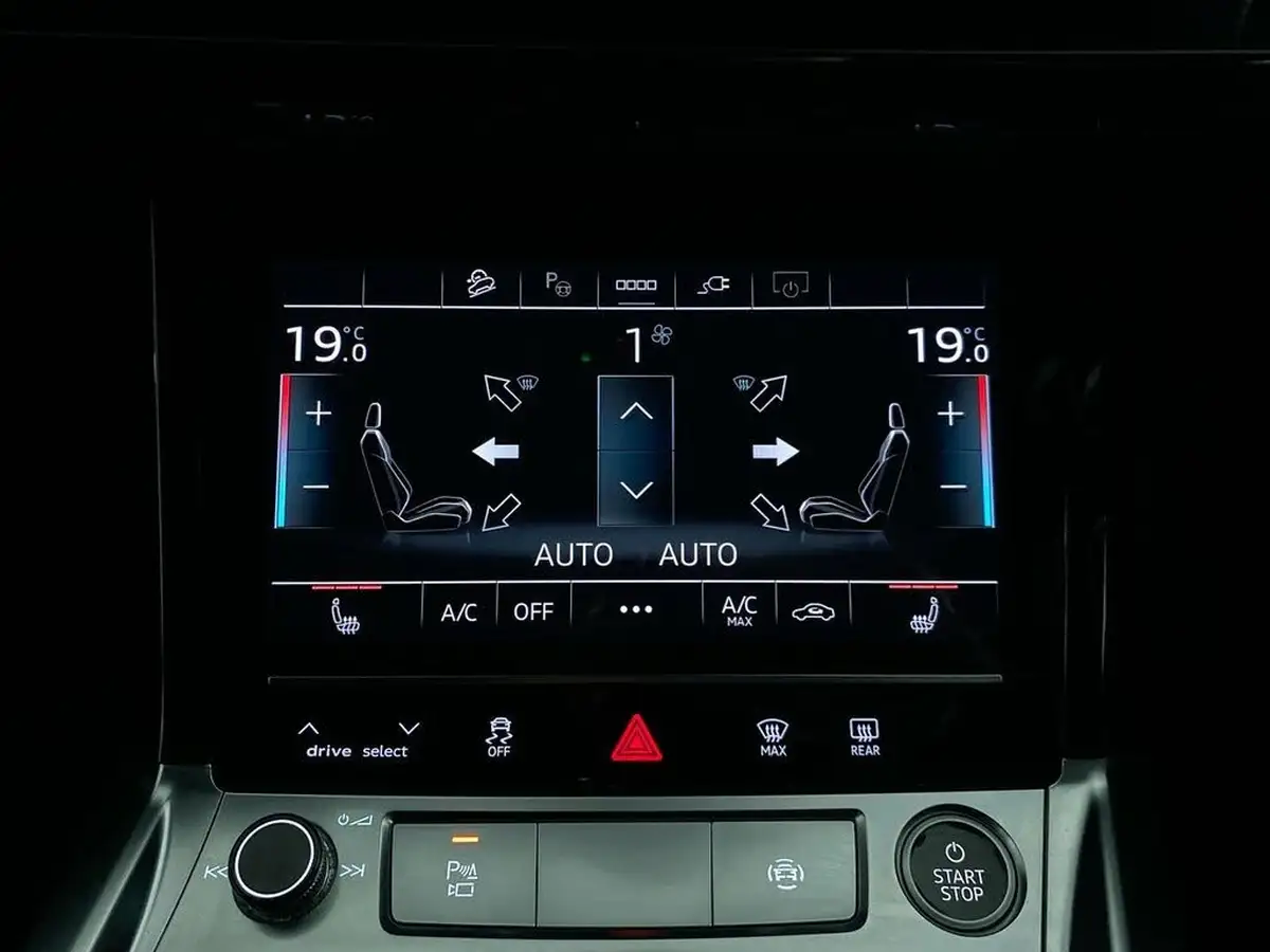 2021-audi-e-tron-55e-s-line-station-wagon-big-24