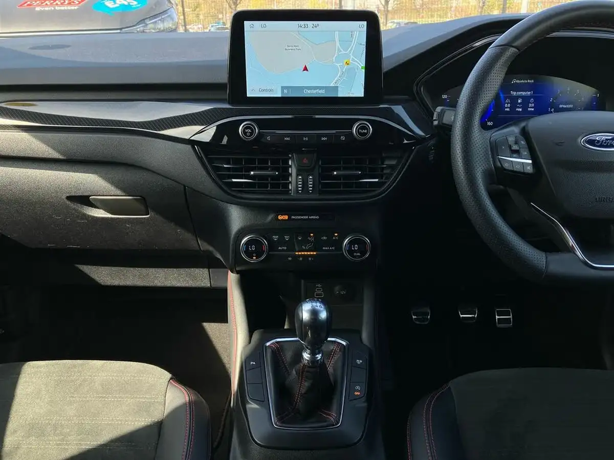 2022-ford-kuga-big-16