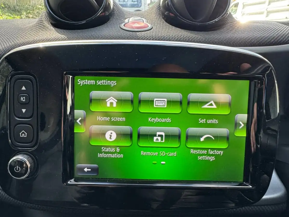 2017-smart-fortwo-10-prime-sport-70bhp-premiumss-coupe-twinamic-big-23