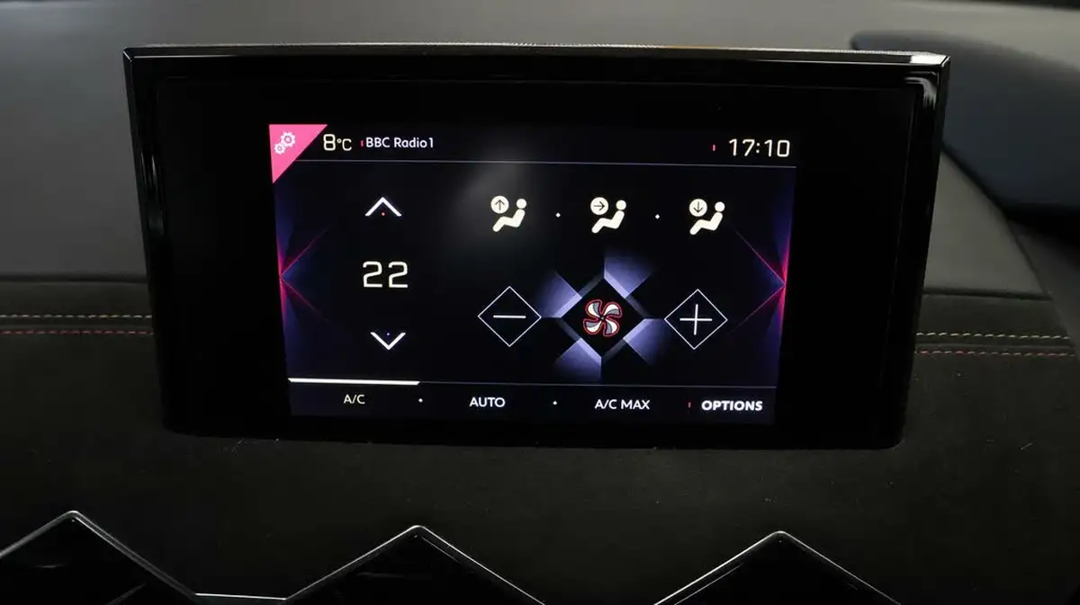 2021-ds-ds-3-crossback-12-puretech-performance-line-130ps-eat8-big-11